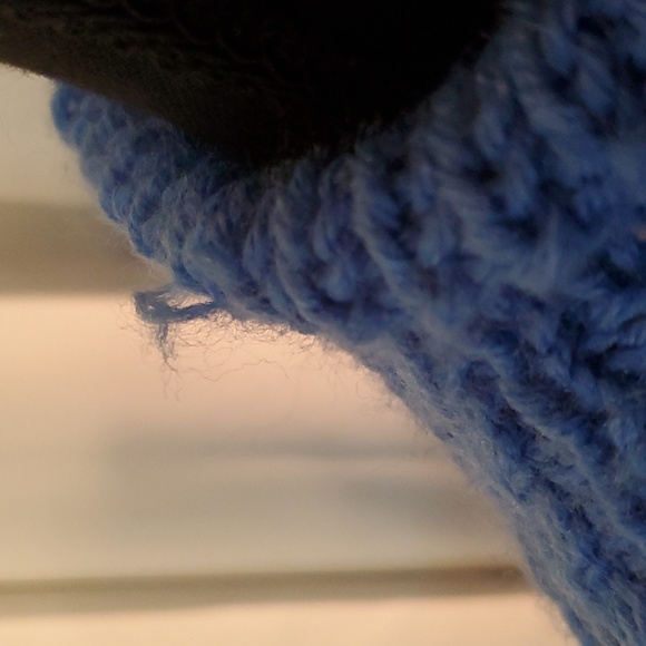 Handmade winter sweater - Picture 3 of 4